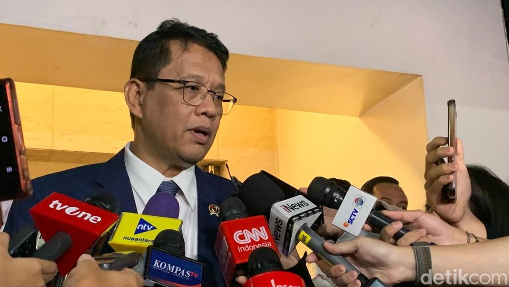 Menkeu Purbaya Berantas Thrifting Demi Tekstil Lokal