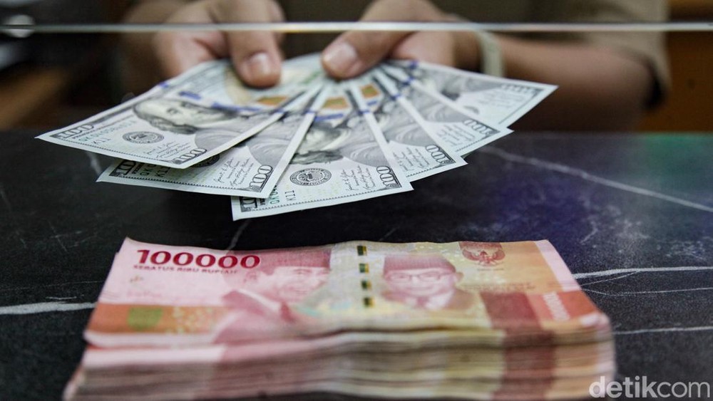 Rupiah Berjaya Dolar AS Terkapar di Awal Pekan