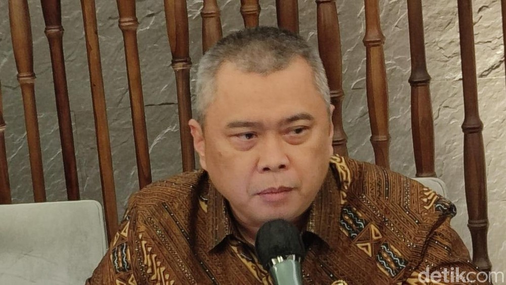 Tarif Charter Meroket Menhub Beri Penjelasan