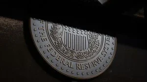 Trump Mau Pecat Bos The Fed Lisa Cook Apa yang Terjadi Selanjutnya